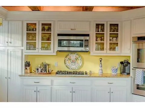 6 Round Hill Rd, Westerly, RI 02891 photo 5