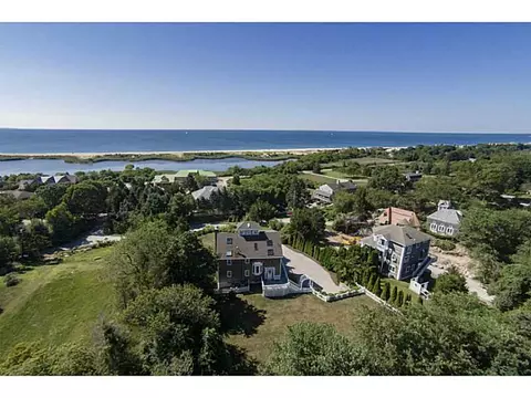 6 Round Hill Rd, Westerly, RI 02891 photo 2