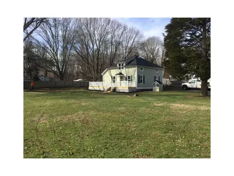 39 Harris Ave, Warren, RI 02885 photo 5