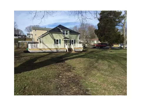 39 Harris Ave, Warren, RI 02885 photo 2