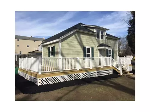 39 Harris Ave, Warren, RI 02885 photo 3