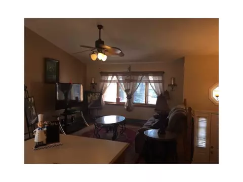 36 Jonathan Ct, Warwick, RI 02888 photo 8