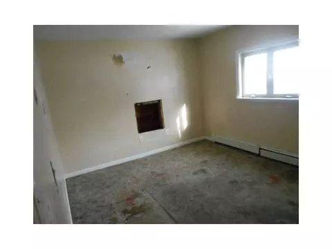 109 Olive St, Woonsocket, RI 02895 photo 16
