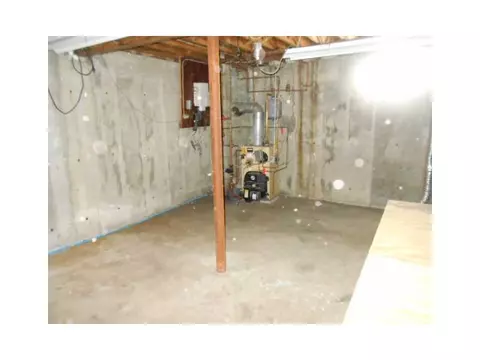 109 Olive St, Woonsocket, RI 02895 photo 21