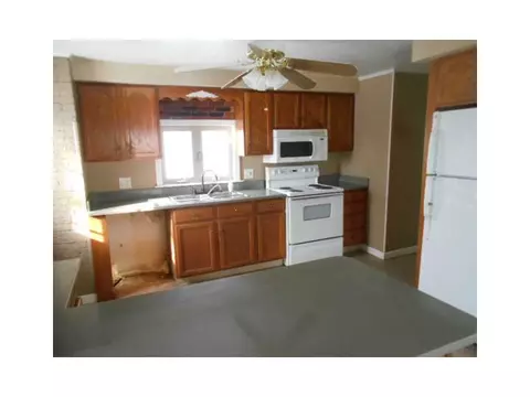 109 Olive St, Woonsocket, RI 02895 photo 9
