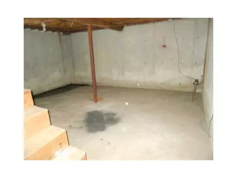 109 Olive St, Woonsocket, RI 02895 photo 20
