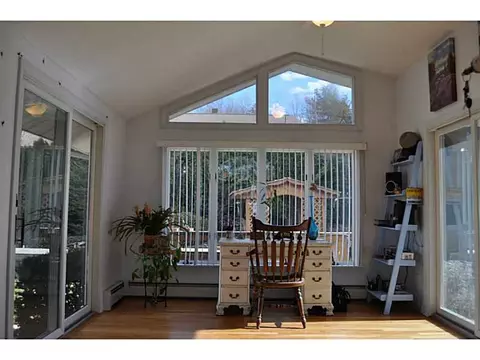168 Madeleine Ave, Woonsocket, RI 02895 photo 7