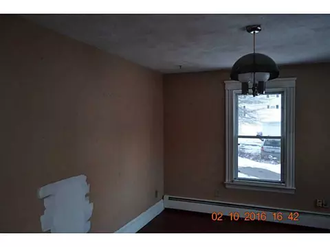 82 Sixth St, Woonsocket, RI 02895 photo 3
