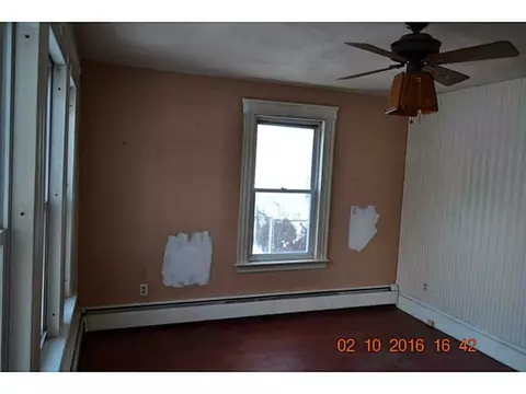 82 Sixth St, Woonsocket, RI 02895 photo 2
