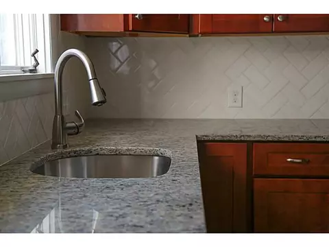 20 Bugbee Ave, Warwick, RI 02889 photo 8