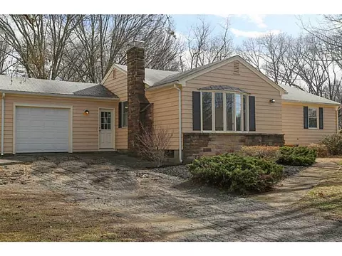 20 Bugbee Ave, Warwick, RI 02889 photo 2