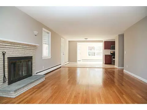 20 Bugbee Ave, Warwick, RI 02889 photo 11