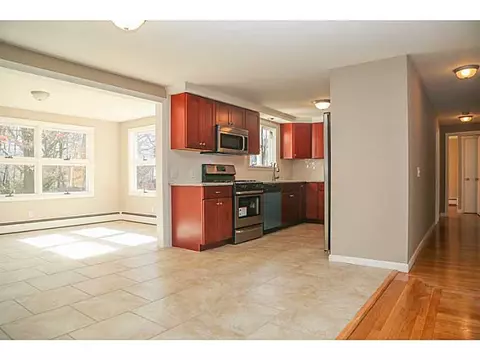 20 Bugbee Ave, Warwick, RI 02889 photo 5