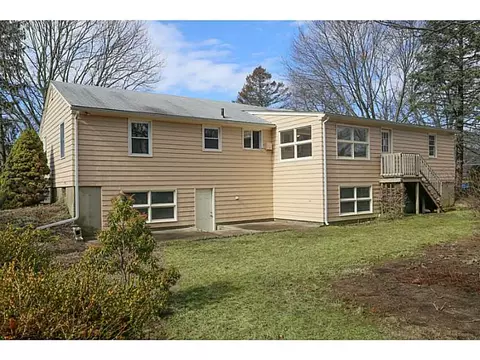 20 Bugbee Ave, Warwick, RI 02889 photo 3