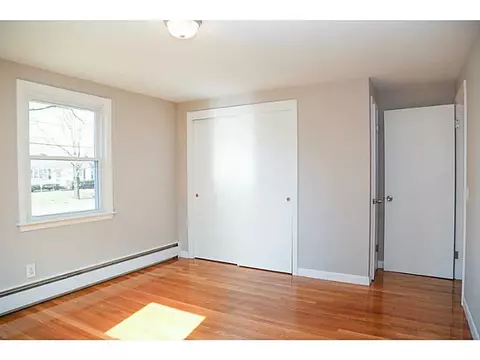 20 Bugbee Ave, Warwick, RI 02889 photo 18
