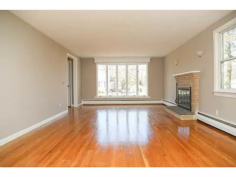 20 Bugbee Ave, Warwick, RI 02889 photo 10