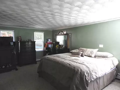 7 W View St, Warwick, RI 02889 photo 9