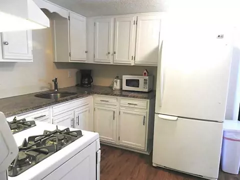 7 W View St, Warwick, RI 02889 photo 12