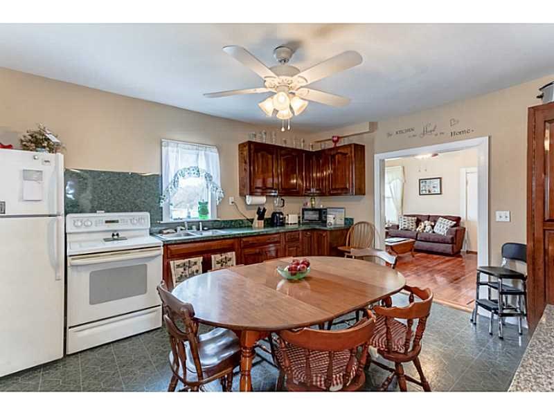126 Collins St, Woonsocket, RI 02895 photo 1