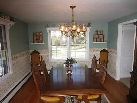 44 Davis Cir, Warwick, RI 02886 photo 9