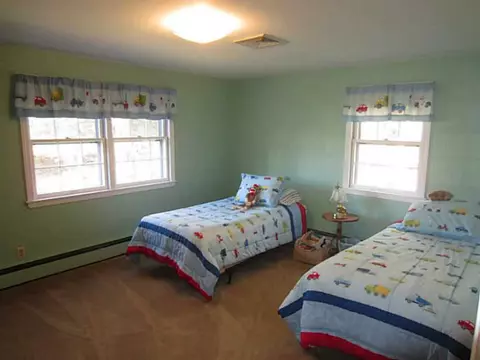 44 Davis Cir, Warwick, RI 02886 photo 11