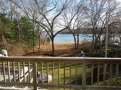44 Davis Cir, Warwick, RI 02886 photo 24