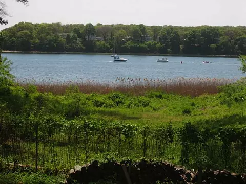 44 Davis Cir, Warwick, RI 02886 photo 6