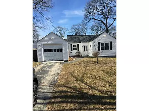 202 Oak Tree Ave, Warwick, RI 02886 photo 1