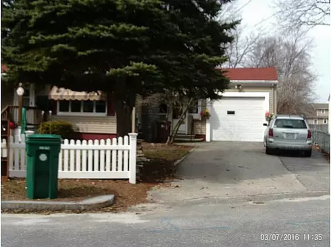 92 Irene Blvd, Woonsocket, RI 02895 photo 3