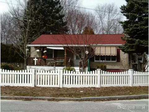 92 Irene Blvd, Woonsocket, RI 02895 photo 1