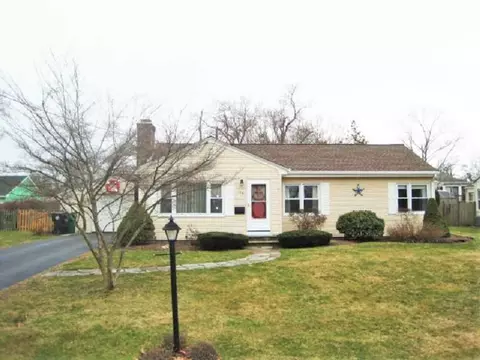 53 Frontier Rd, Warwick, RI 02889 photo 1