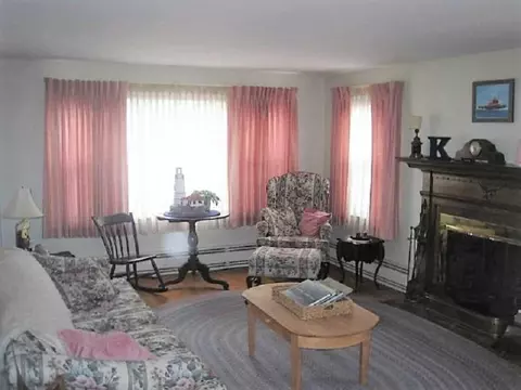 53 Frontier Rd, Warwick, RI 02889 photo 9