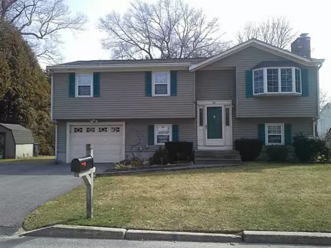 80 Aquarius Dr, Warwick, RI 02889 photo 1