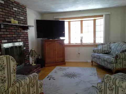 80 Aquarius Dr, Warwick, RI 02889 photo 3