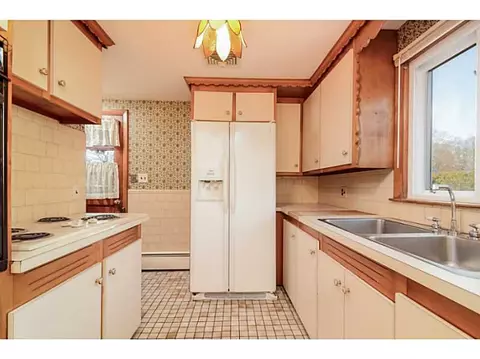 12 Winifred Ave, Warwick, RI 02889 photo 12