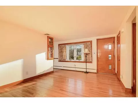 12 Winifred Ave, Warwick, RI 02889 photo 9