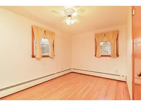 12 Winifred Ave, Warwick, RI 02889 photo 16