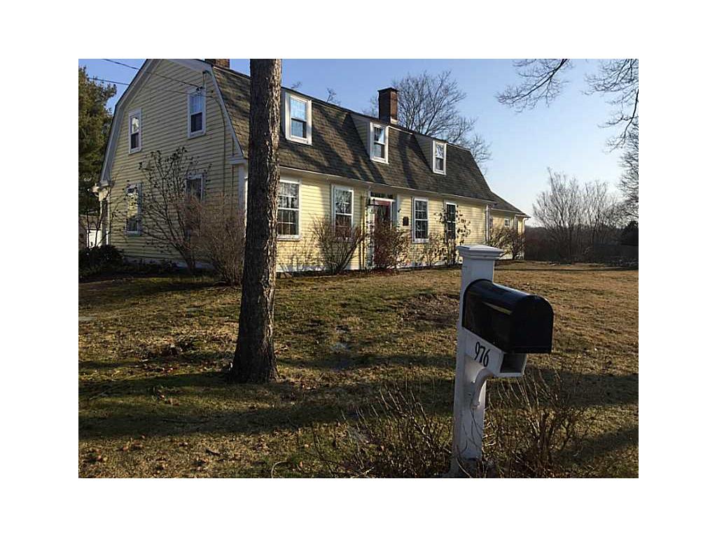 976 Buttonwoods Ave, Warwick, RI 02886 photo 2