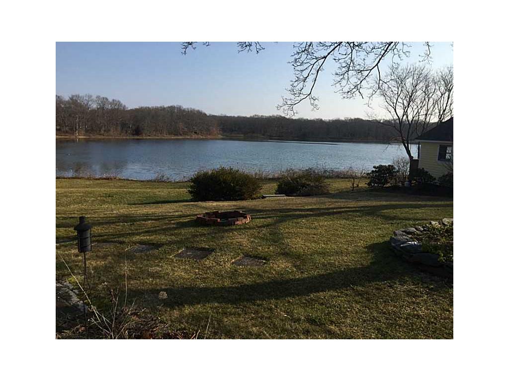 976 Buttonwoods Ave, Warwick, RI 02886 photo 4