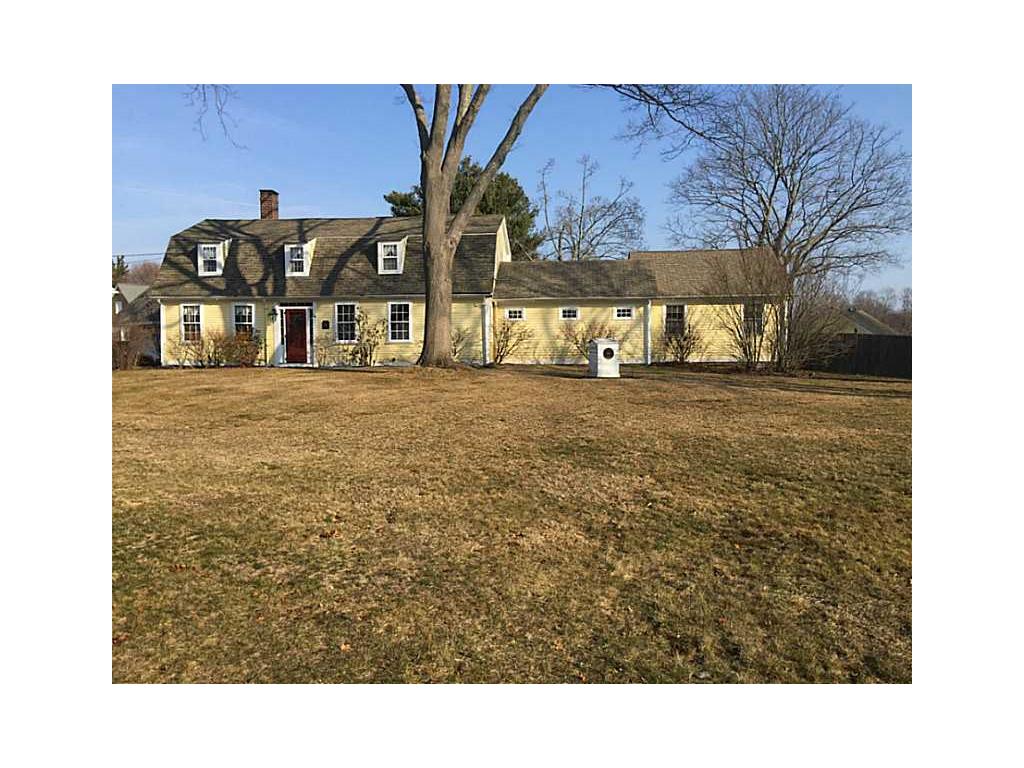 976 Buttonwoods Ave, Warwick, RI 02886 photo 1