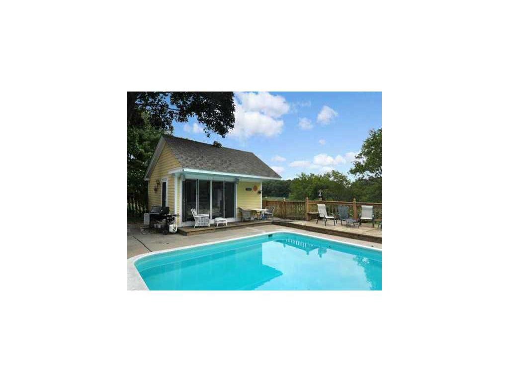 976 Buttonwoods Ave, Warwick, RI 02886 photo 12