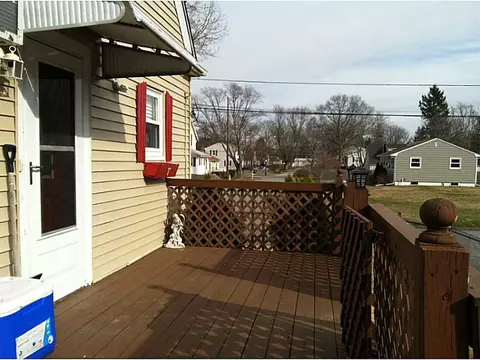 53 Arlee St, Warwick, RI 02889 photo 4
