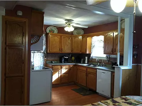 53 Arlee St, Warwick, RI 02889 photo 9
