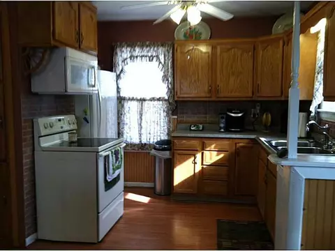 53 Arlee St, Warwick, RI 02889 photo 8