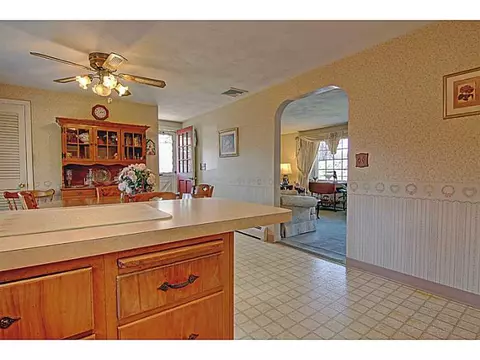 3 Circle Rd, Smithfield, RI 02917 photo 9
