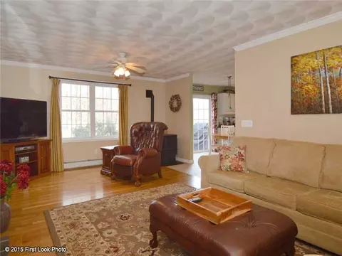 2 Christopher Rd, Westerly, RI 02891 photo 6