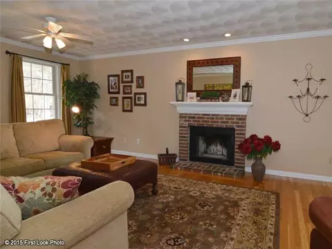 2 Christopher Rd, Westerly, RI 02891 photo 4