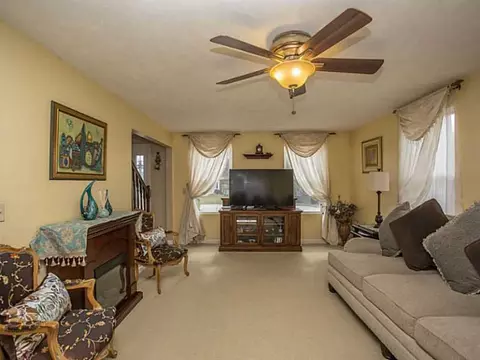 52 Wright Cir, Attleboro, MA 02703 photo 19
