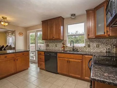 52 Wright Cir, Attleboro, MA 02703 photo 6