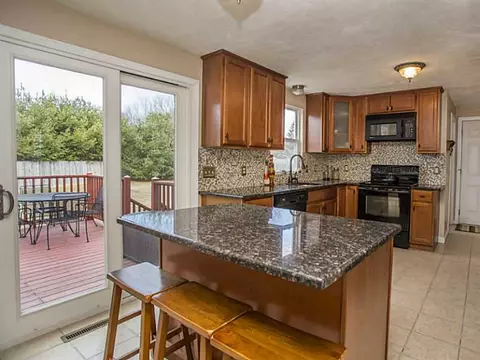 52 Wright Cir, Attleboro, MA 02703 photo 8